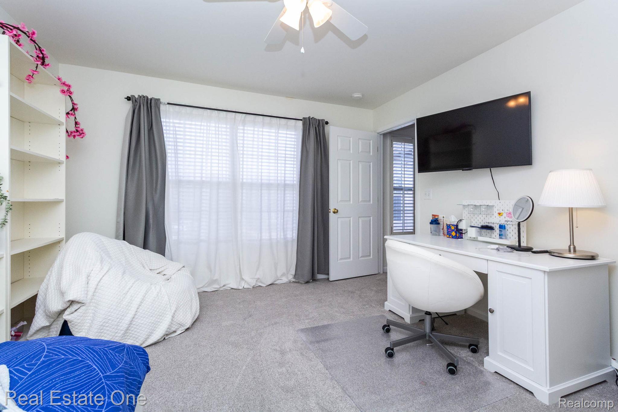 3585 Winding Brook Circle Unit: 89