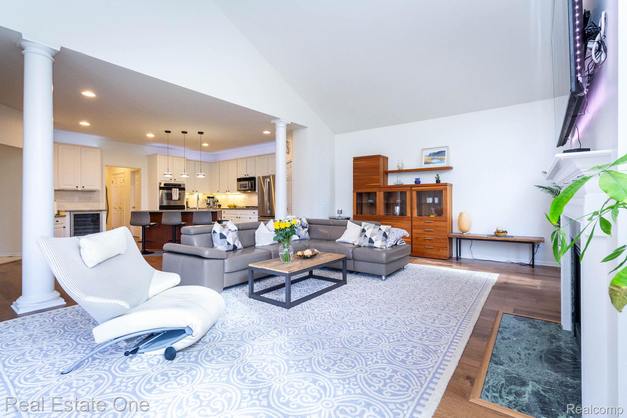 3585 Winding Brook Circle Unit: 89