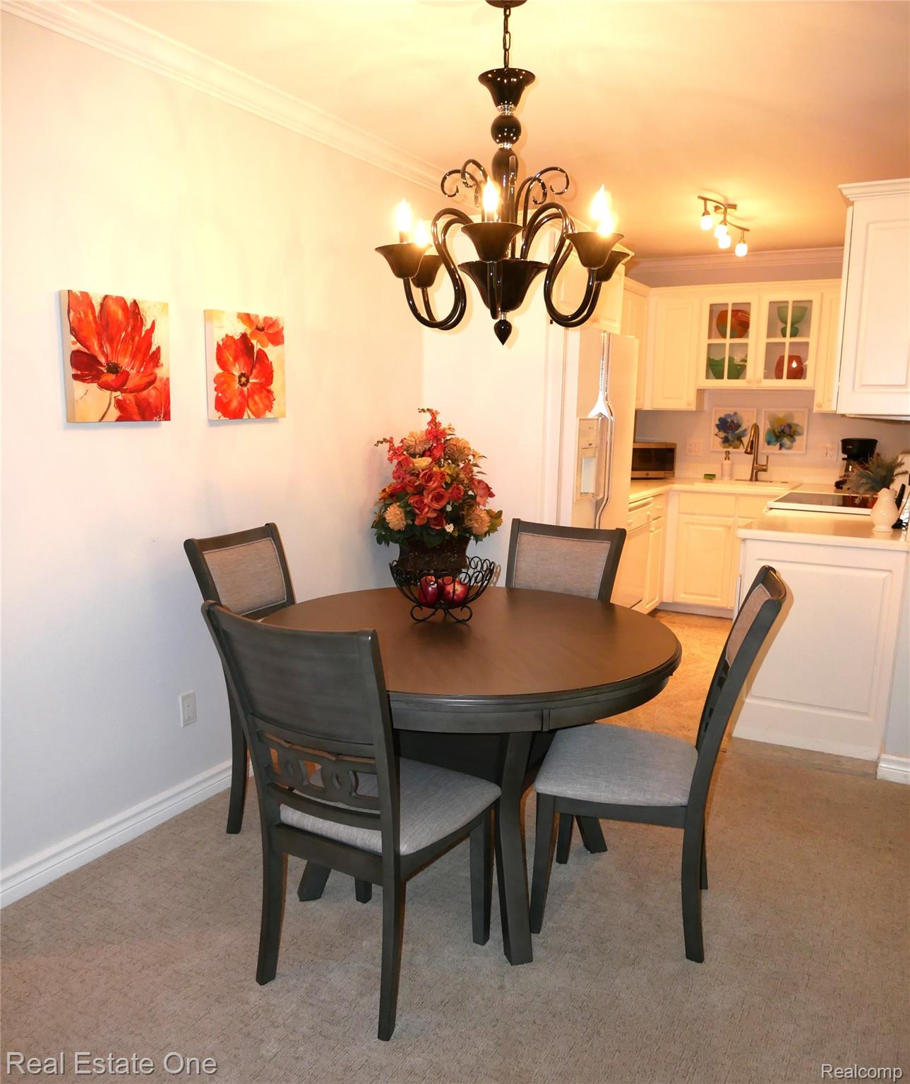 444 S Chester Street Unit: 413