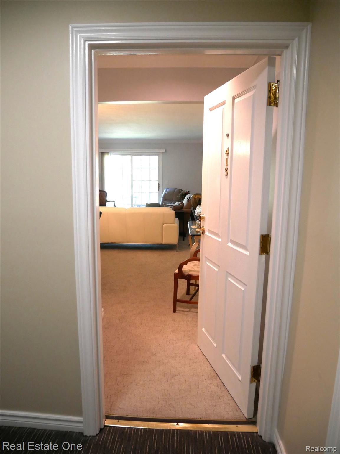 444 S Chester Street Unit: 413