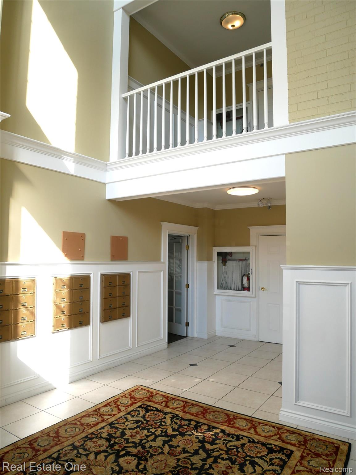 444 S Chester Street Unit: 413
