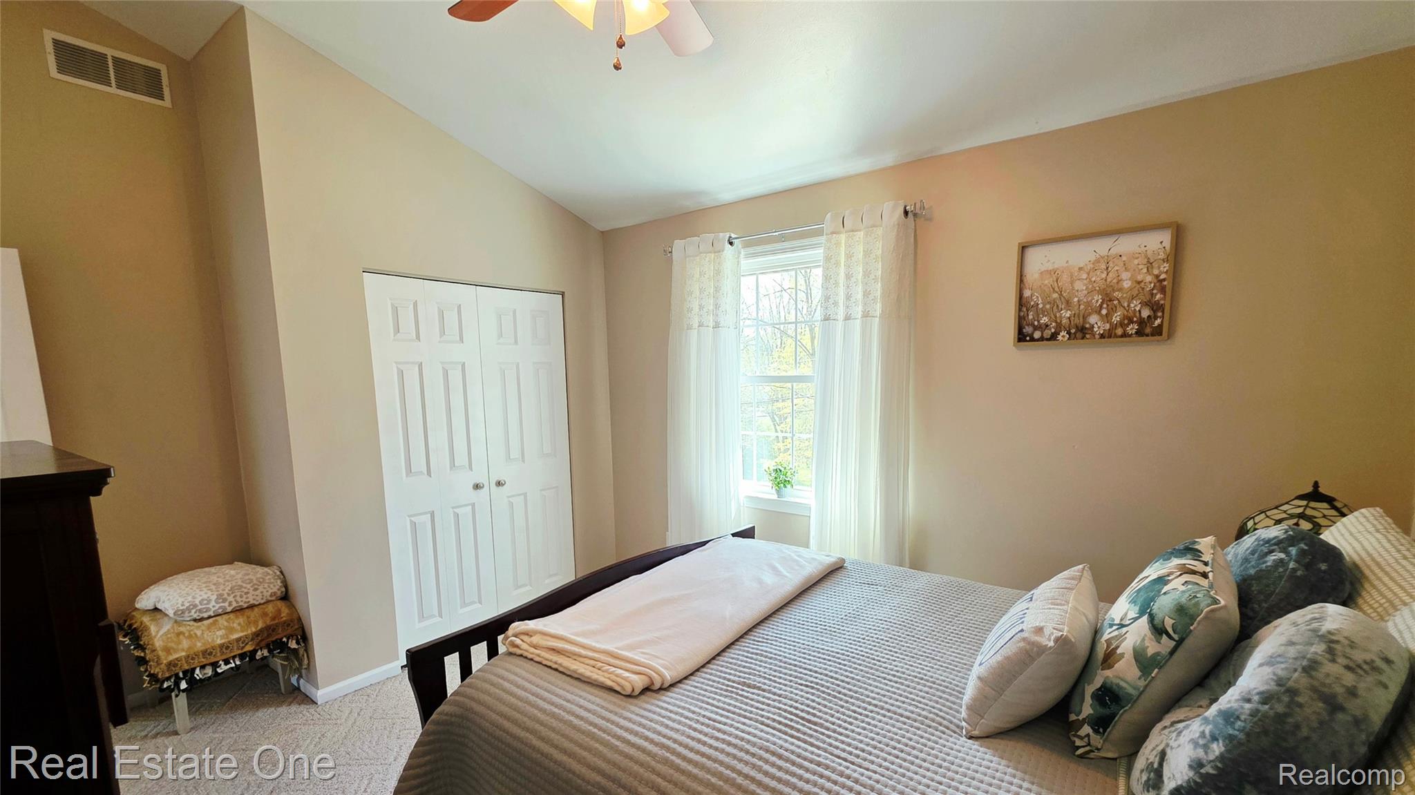 8751 Highland Ave Road