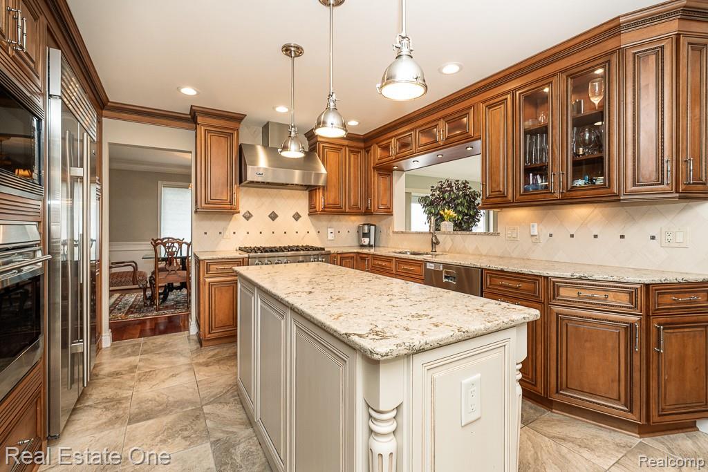 6595 Edith Court