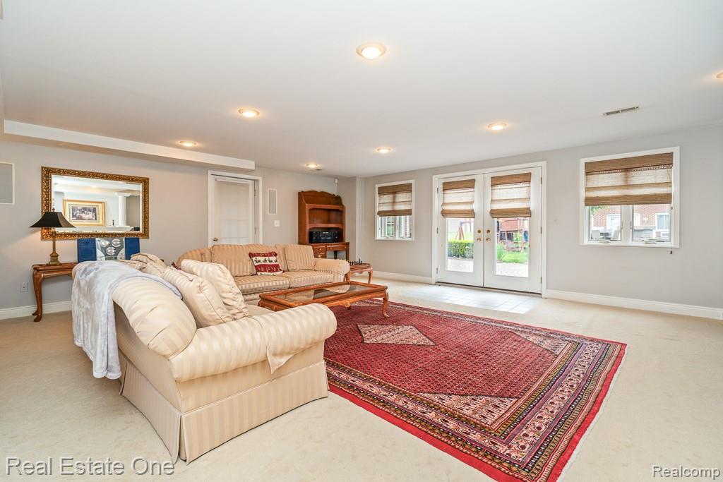 6595 Edith Court