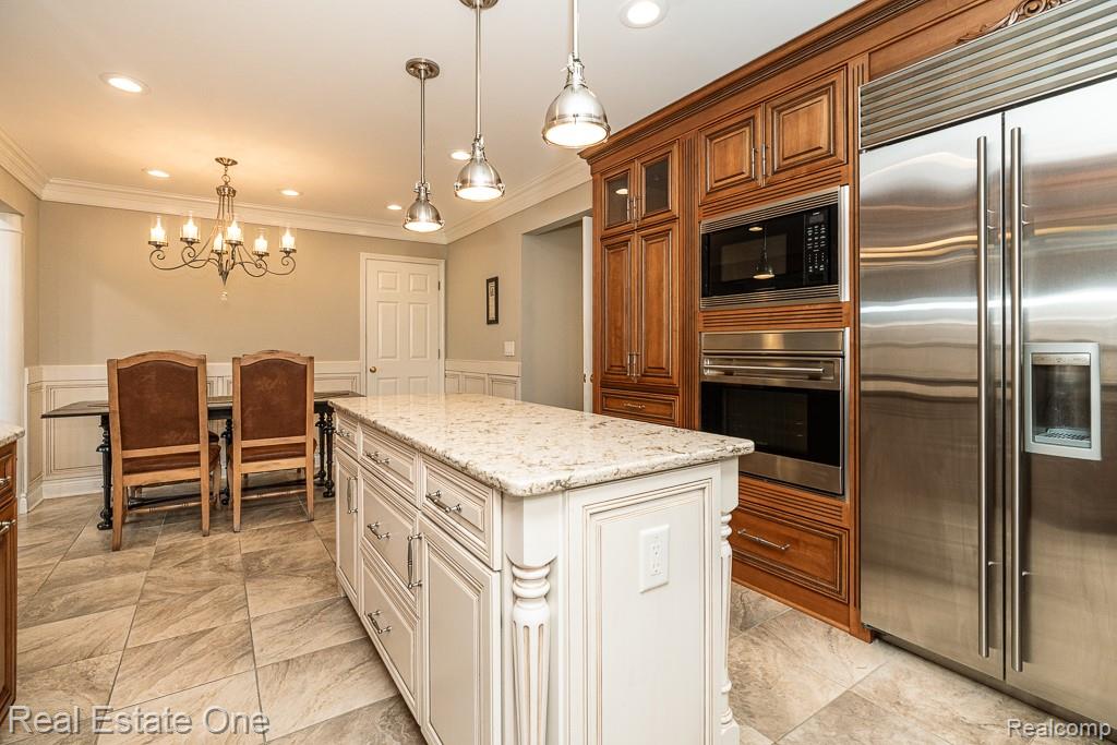 6595 Edith Court