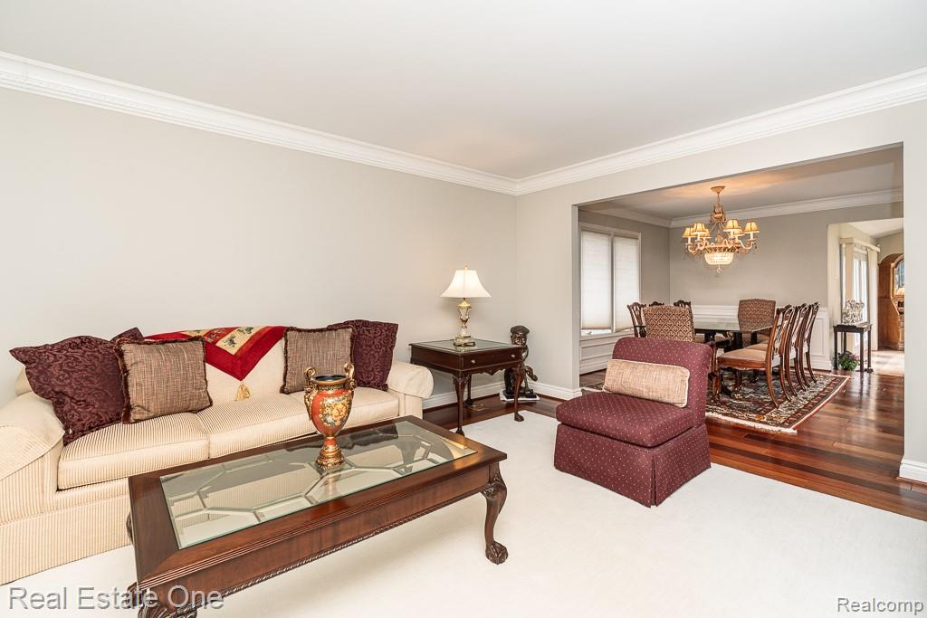 6595 Edith Court