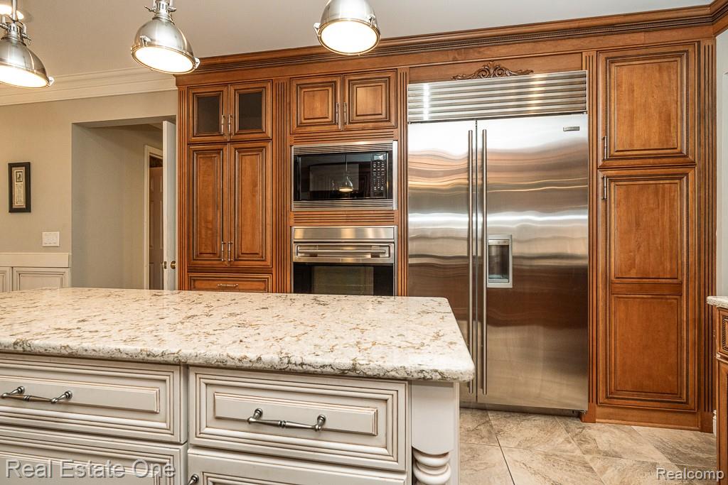 6595 Edith Court