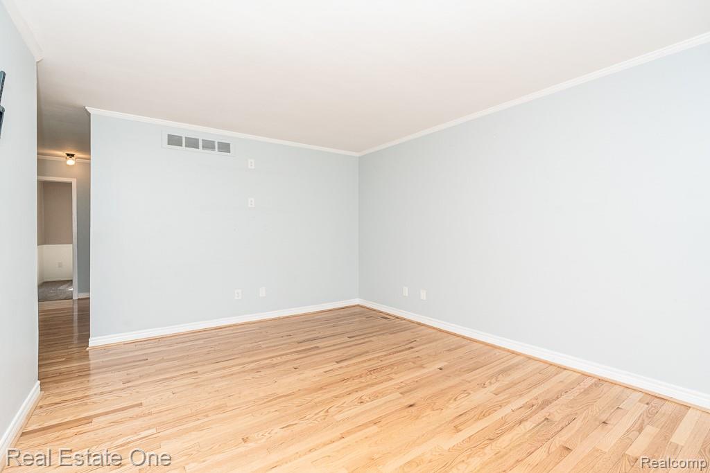 1157 Meadowcrest Drive