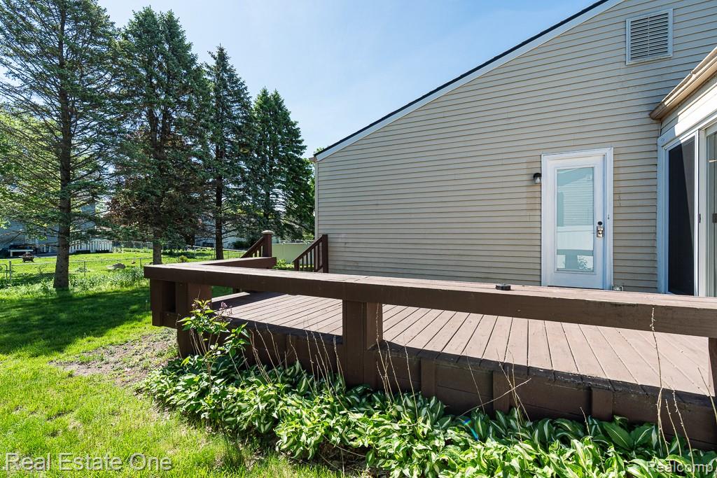 1157 Meadowcrest Drive