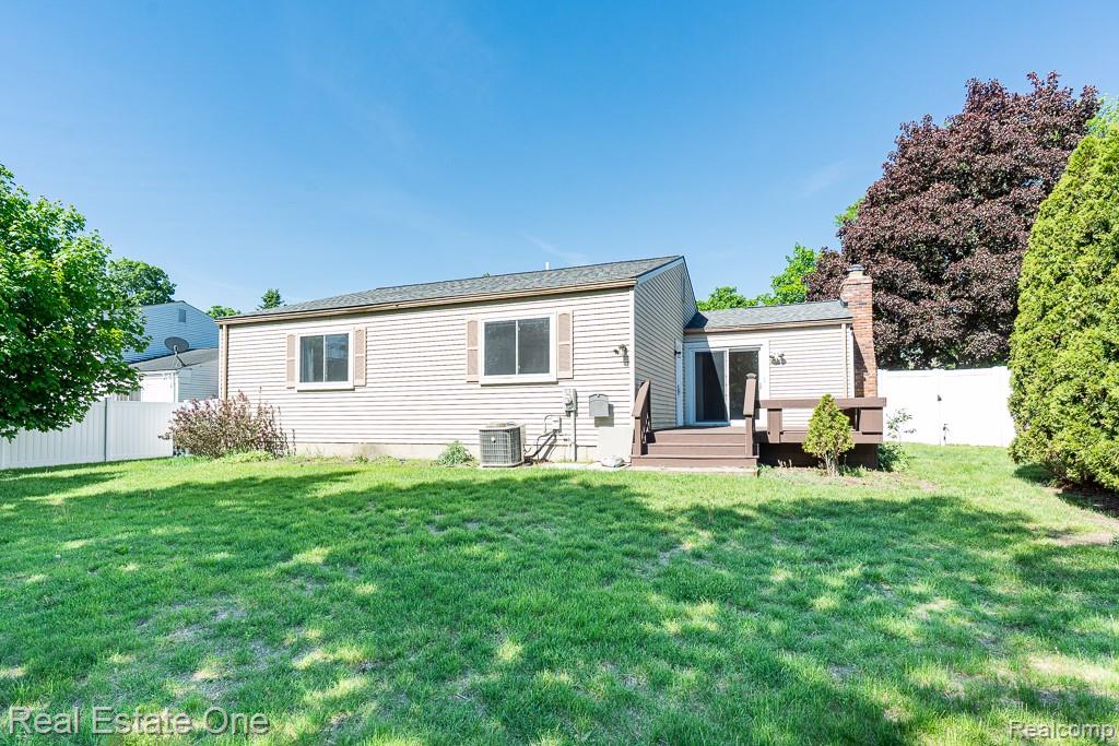 1157 Meadowcrest Drive