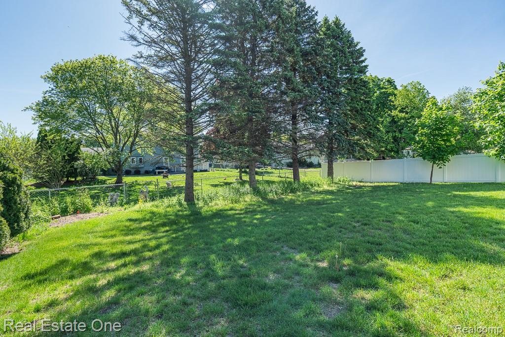1157 Meadowcrest Drive