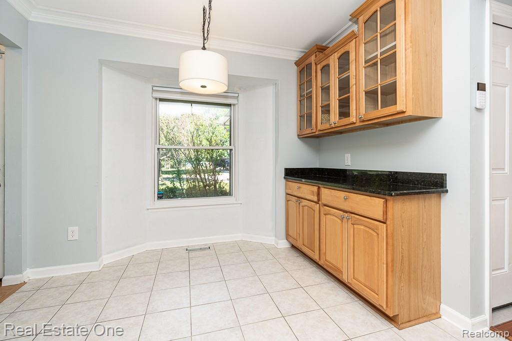 1157 Meadowcrest Drive