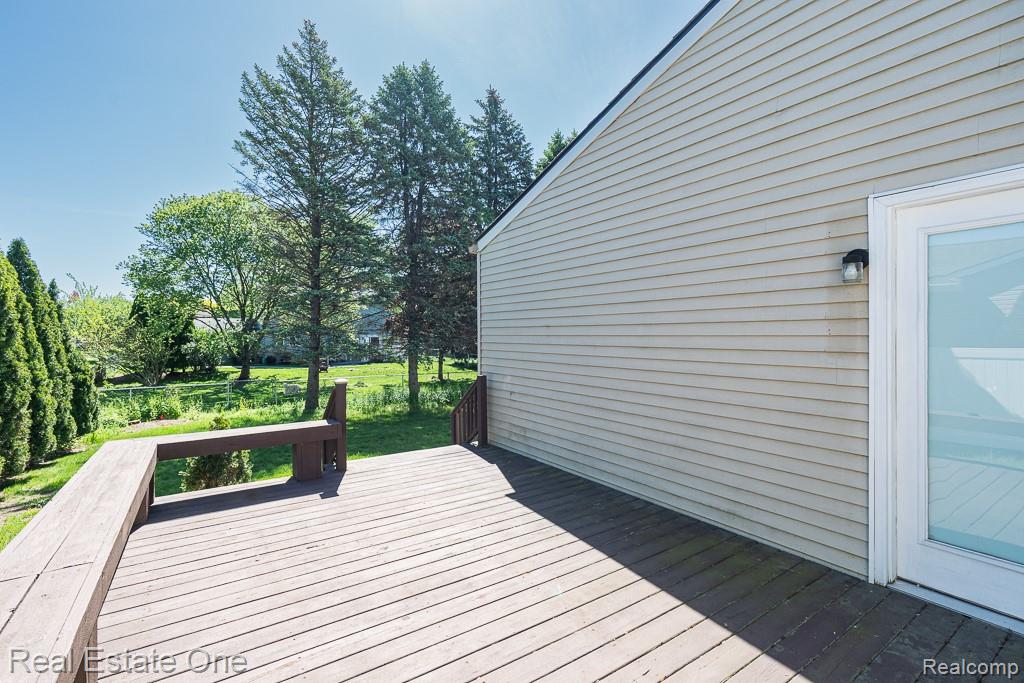 1157 Meadowcrest Drive