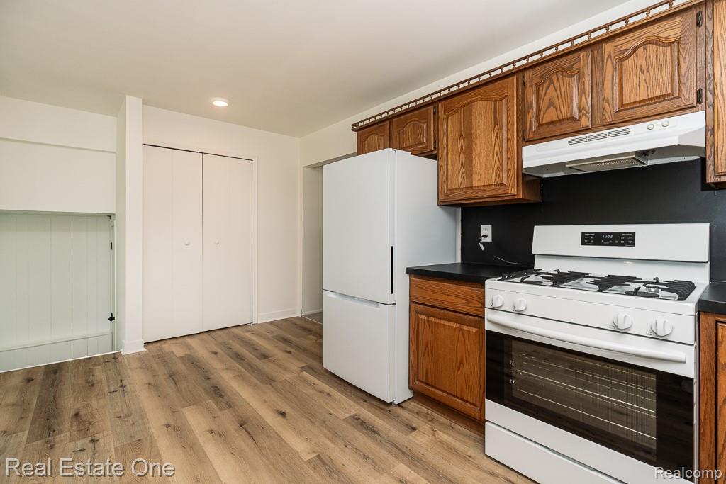 1056 Adams Road