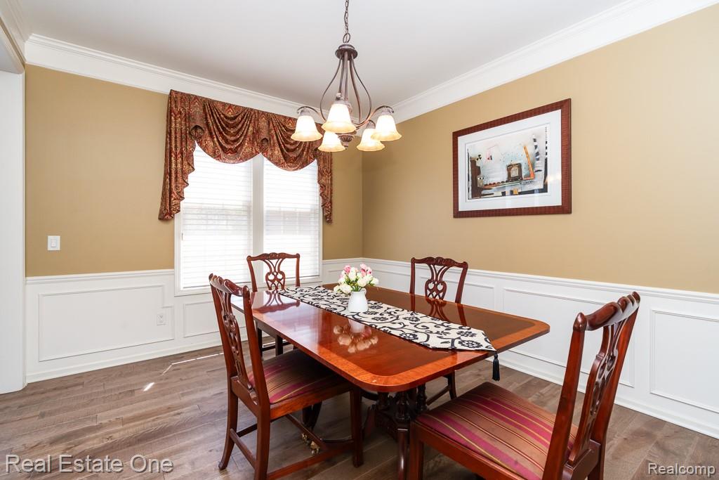 1735 Bedlington Court