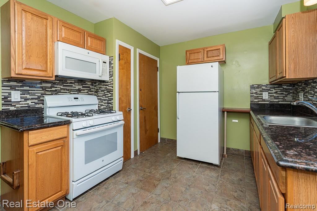 8272 Racine Road