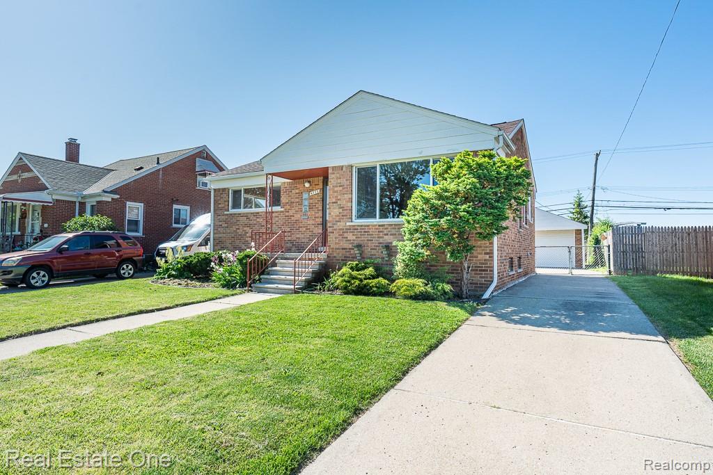 8272 Racine Road