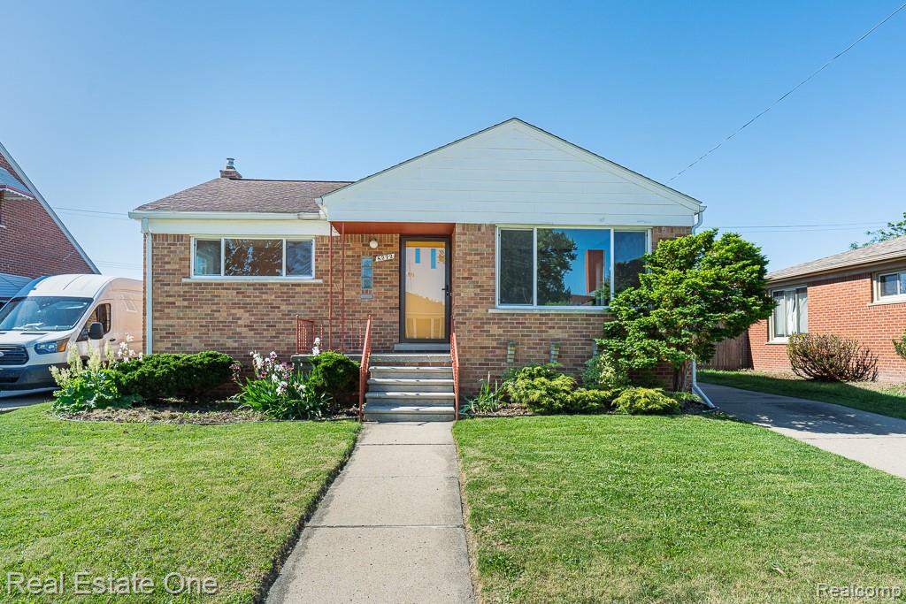 8272 Racine Road