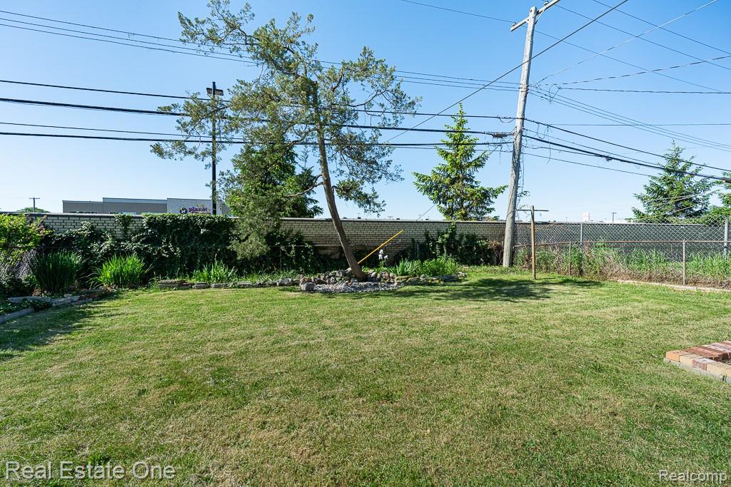 8272 Racine Road