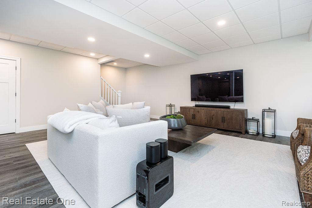 60553 PENNINGTON Way
