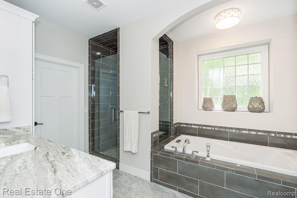 60553 PENNINGTON Way