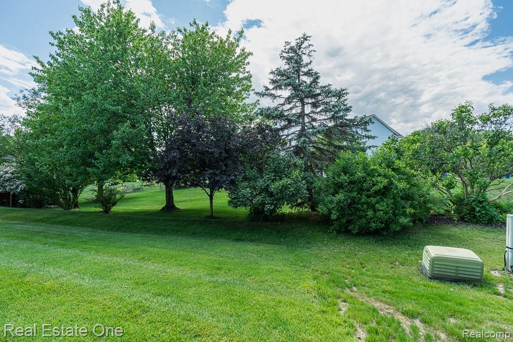 283 Whispering Hill