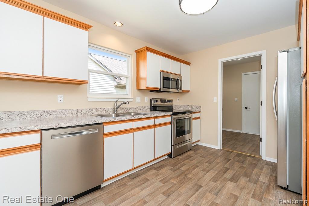 283 Whispering Hill