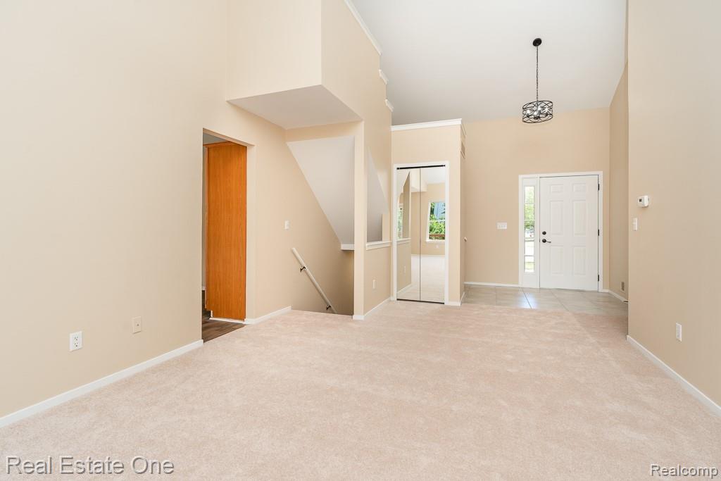 283 Whispering Hill