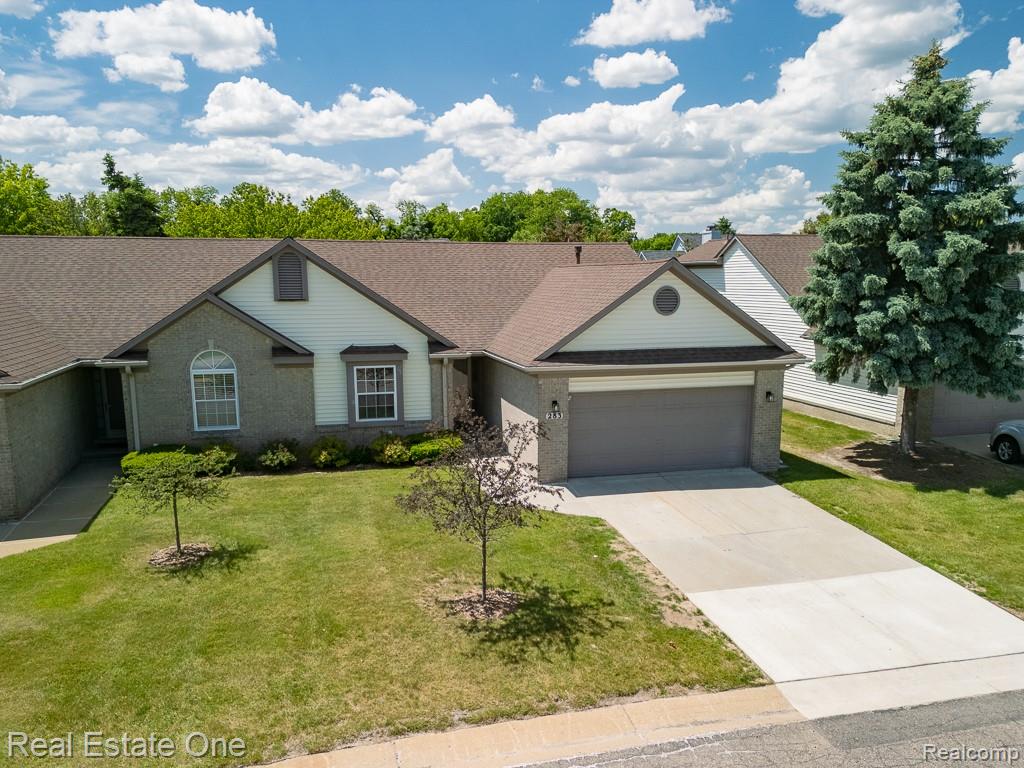 283 Whispering Hill