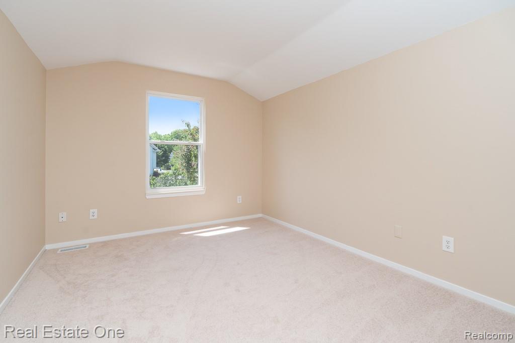 283 Whispering Hill