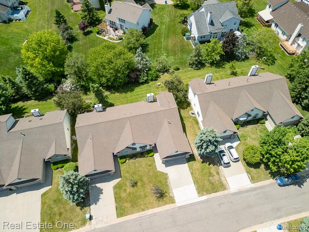283 Whispering Hill