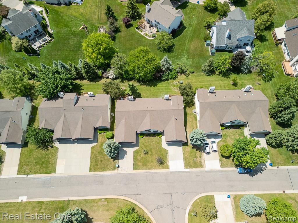 283 Whispering Hill