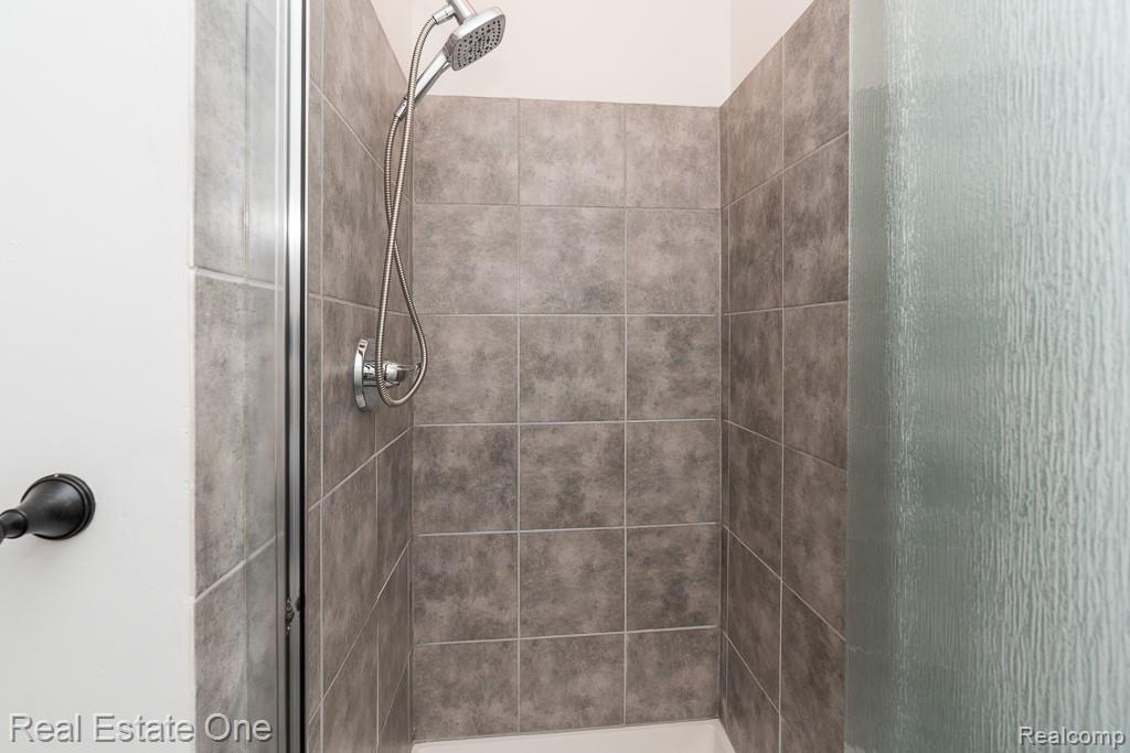 283 Whispering Hill
