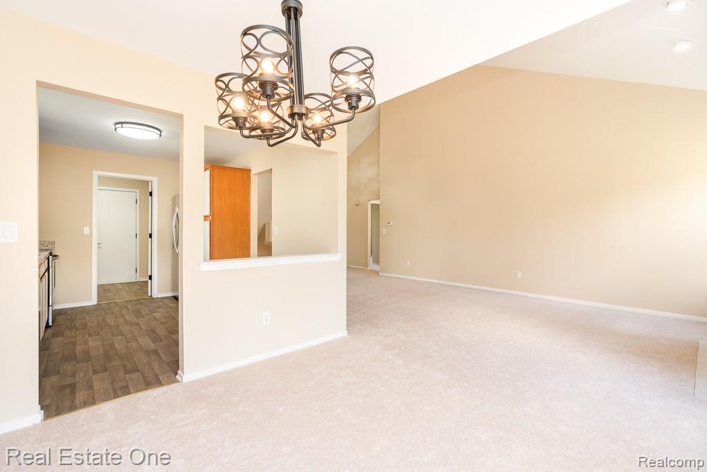 283 Whispering Hill