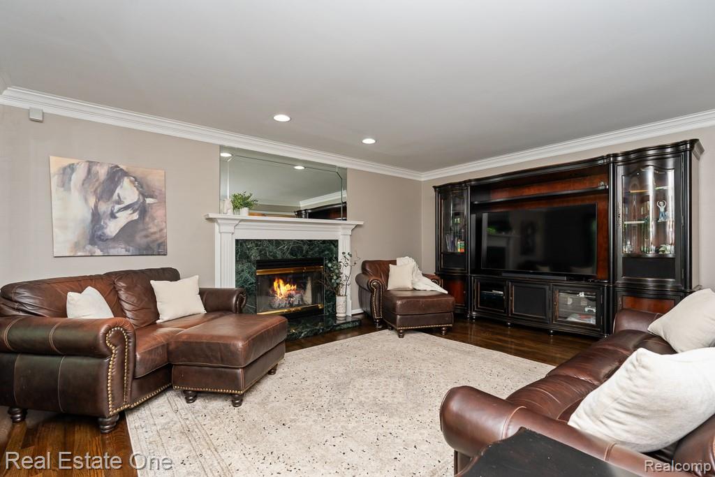 44105 Dunham Court