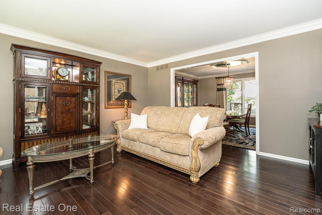 44105 Dunham Court