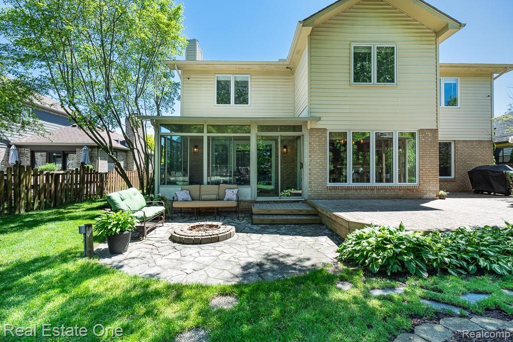 44105 Dunham Court
