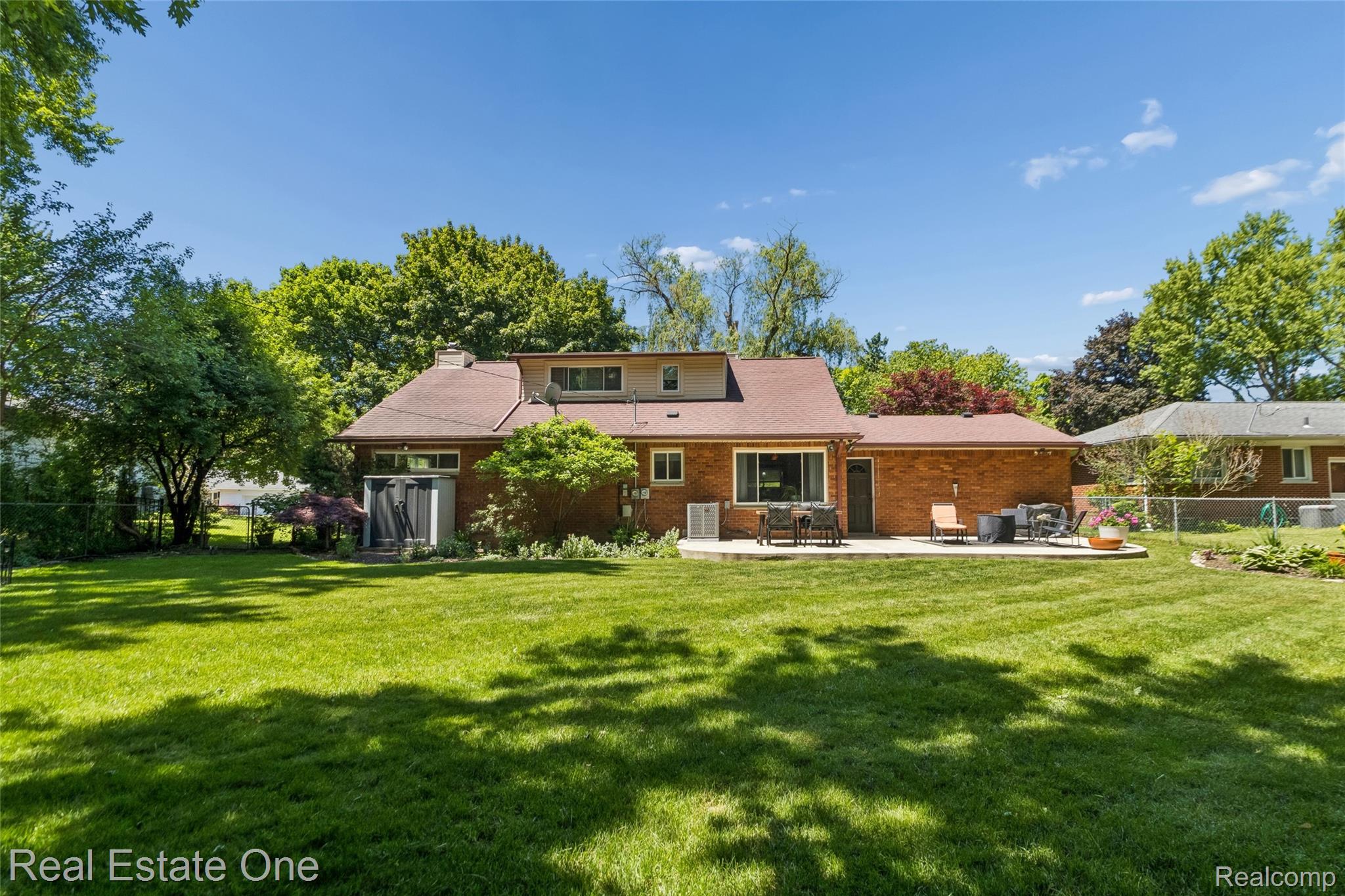 2189 Devonshire Road