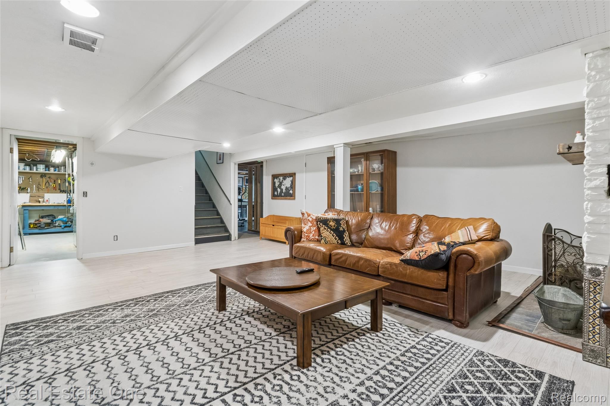 2189 Devonshire Road