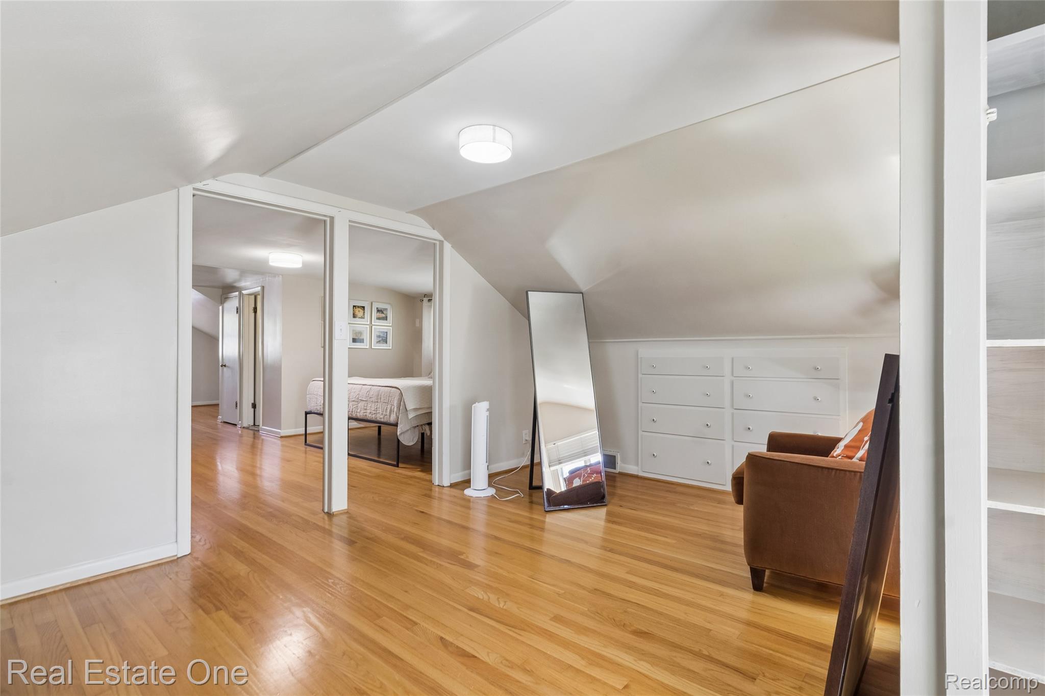 2189 Devonshire Road