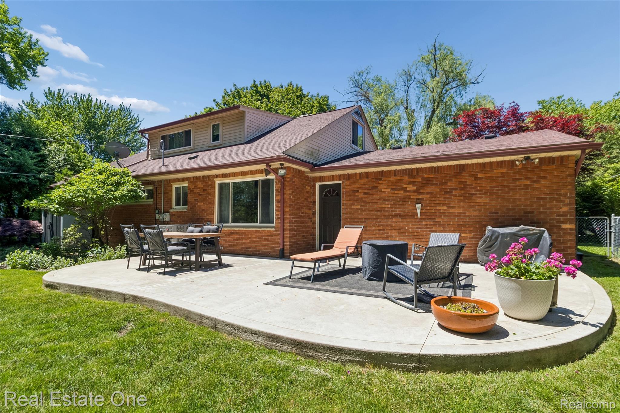 2189 Devonshire Road