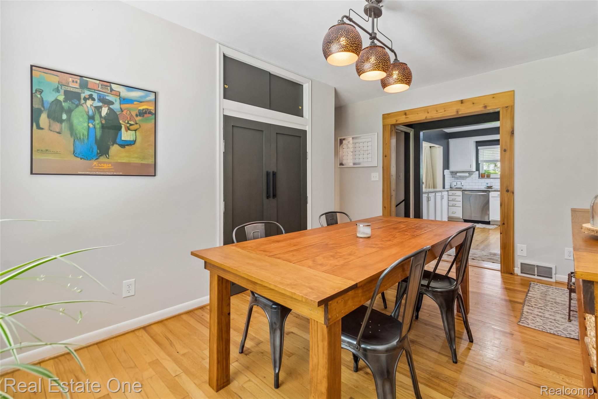 2189 Devonshire Road