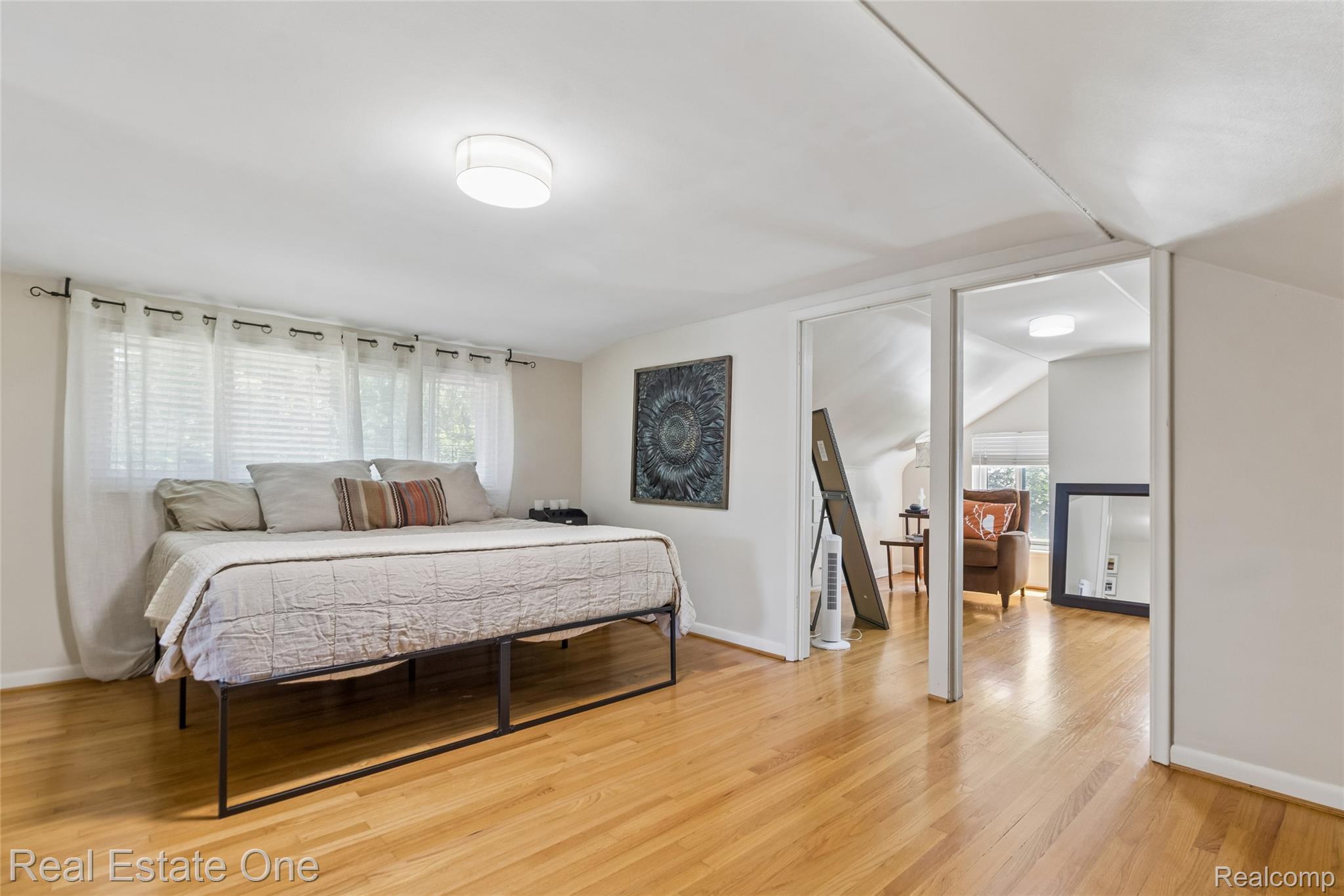2189 Devonshire Road