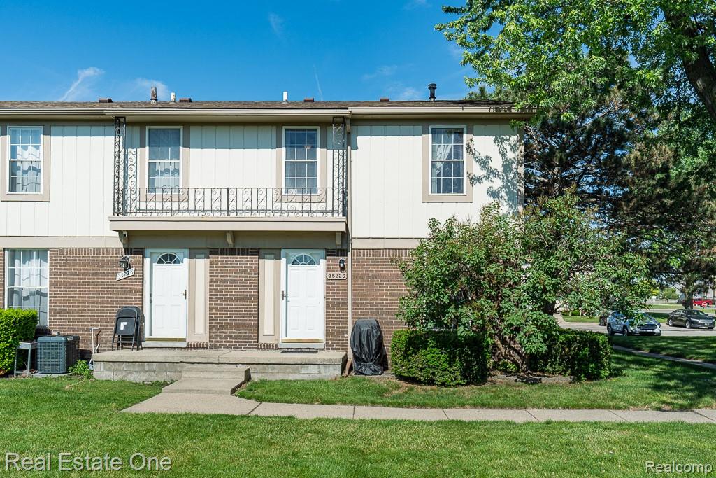 35226 Tall Oaks Drive