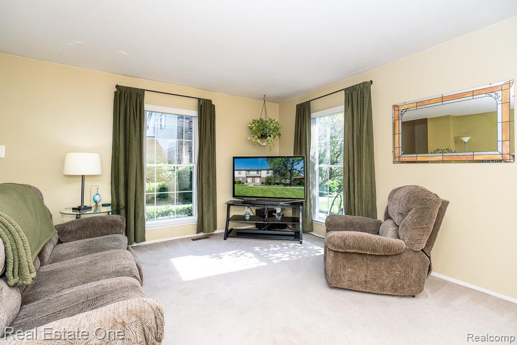 35226 Tall Oaks Drive