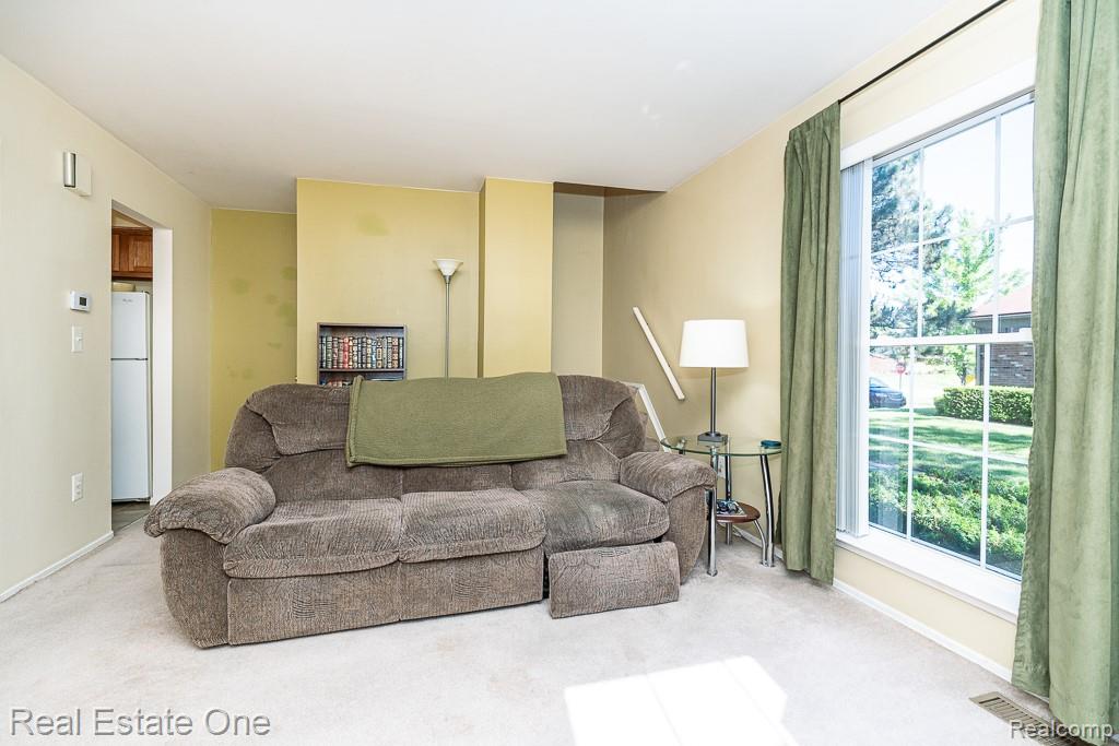 35226 Tall Oaks Drive