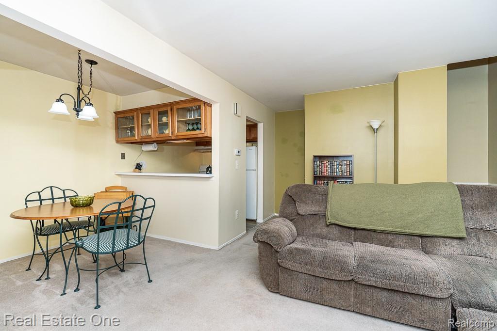 35226 Tall Oaks Drive