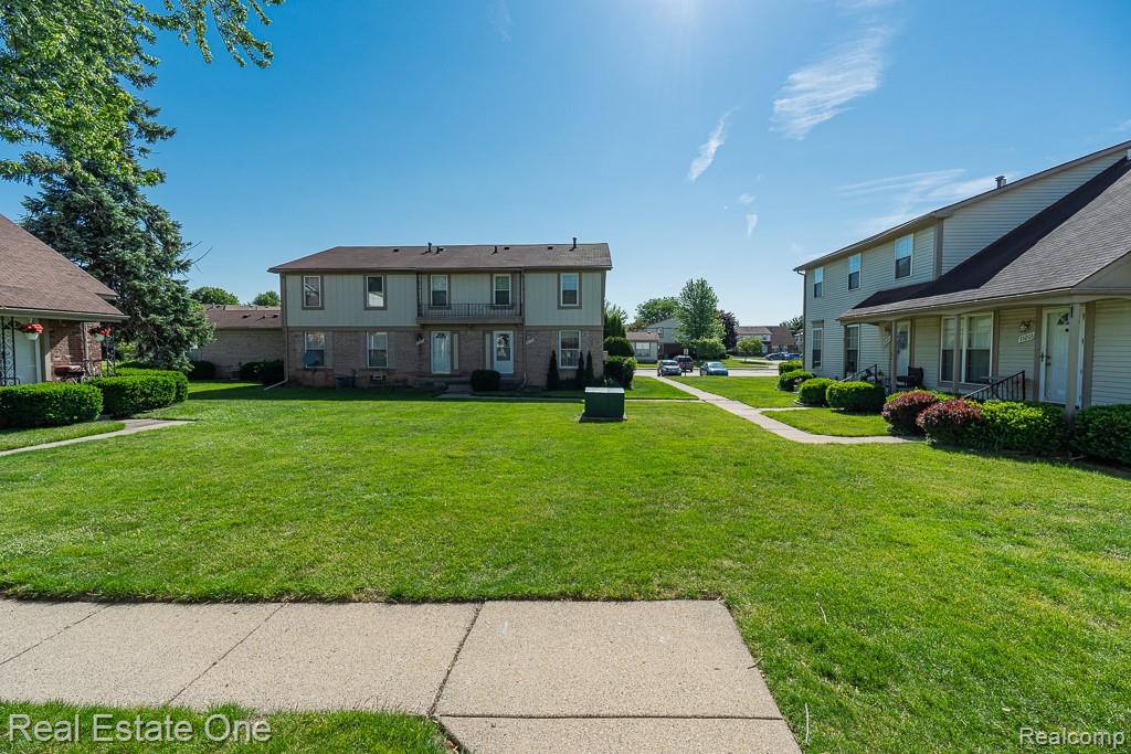 35226 Tall Oaks Drive