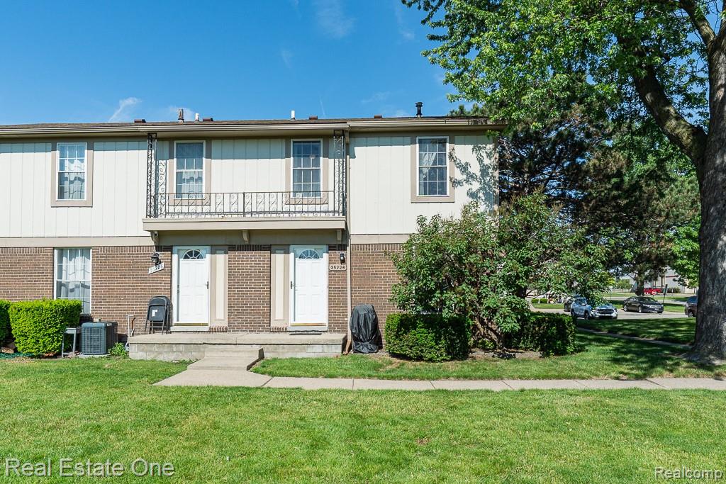 35226 Tall Oaks Drive