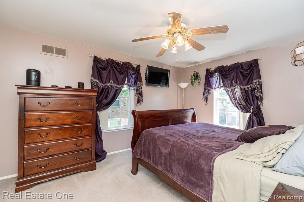 35226 Tall Oaks Drive
